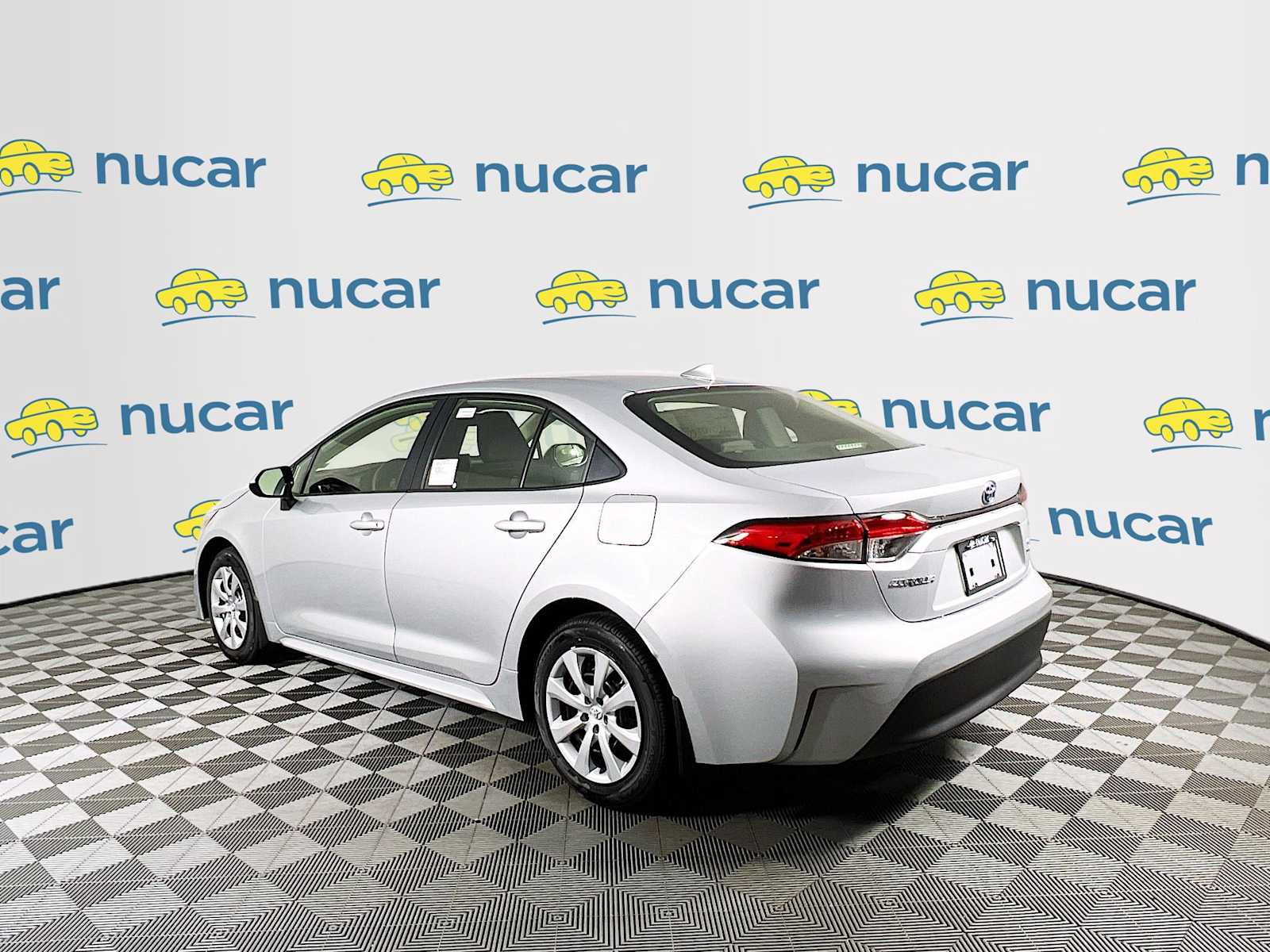 2025 Toyota Corolla Hybrid LE - Photo 4