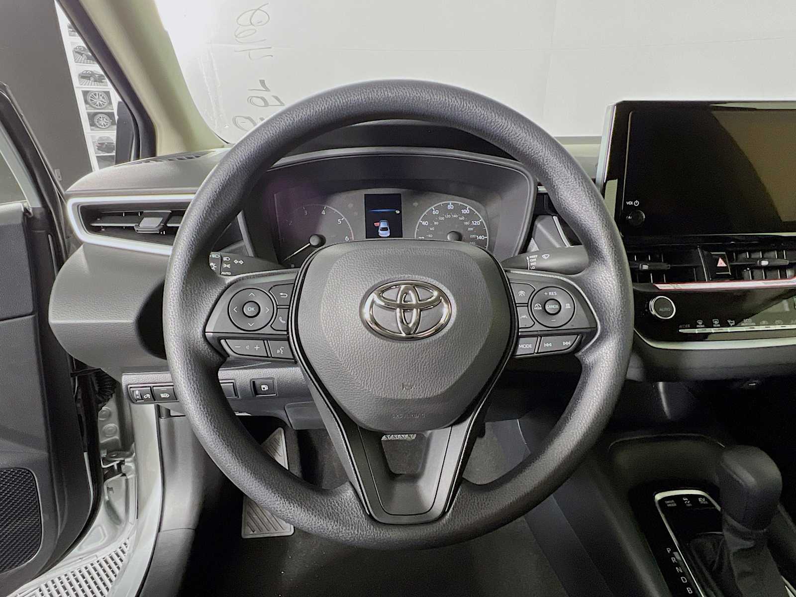 2025 Toyota Corolla Hybrid LE - Photo 7