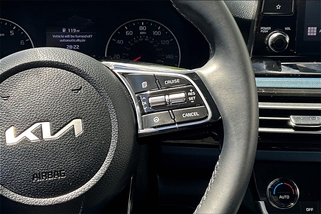 2023 Kia Seltos S - Photo 23