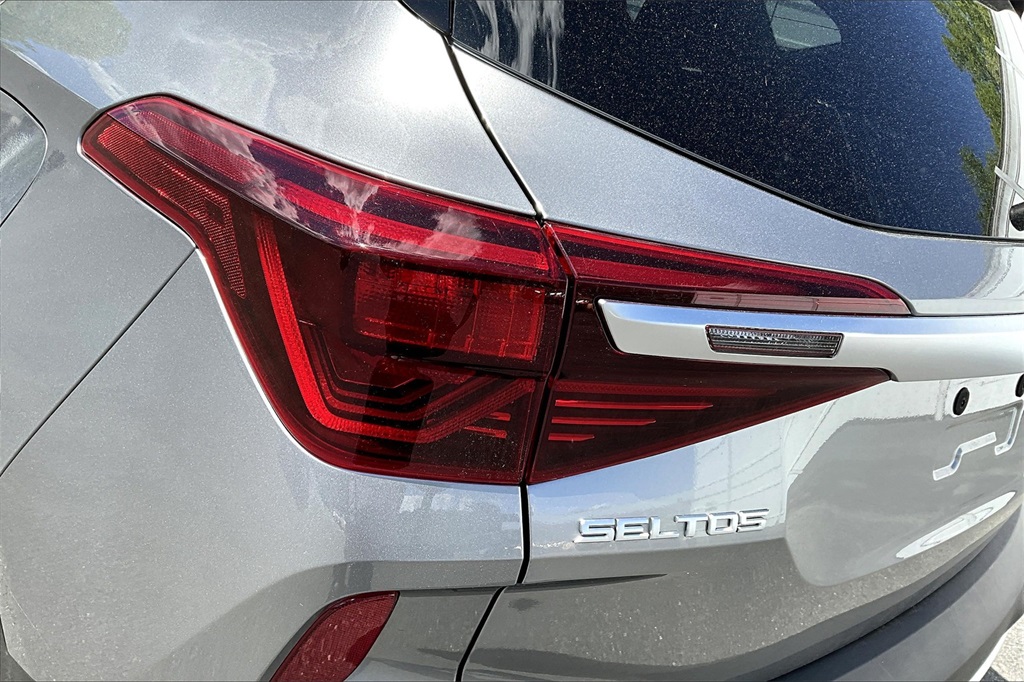 2023 Kia Seltos S - Photo 30