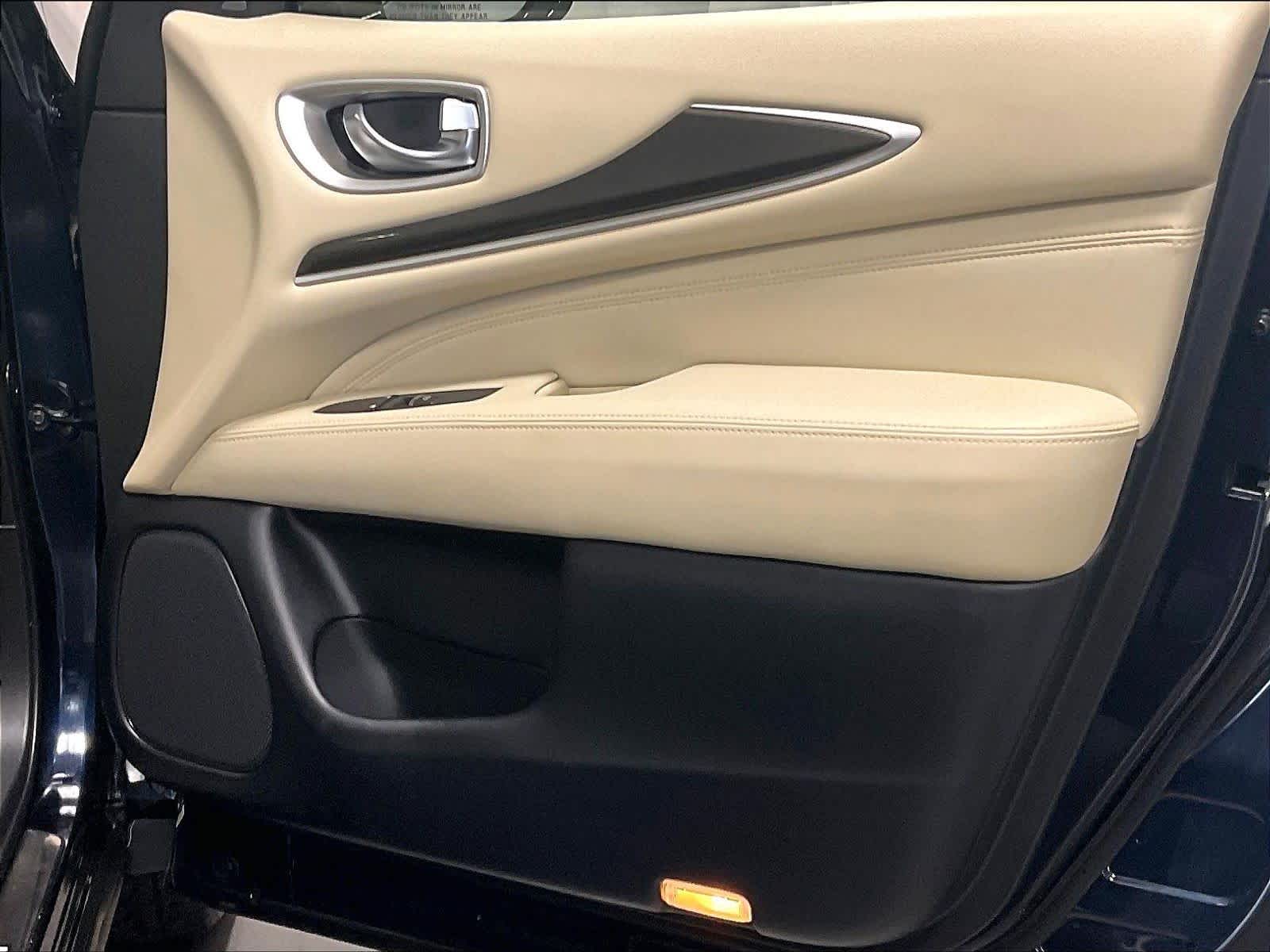 2019 INFINITI QX60 LUXE - Photo 12