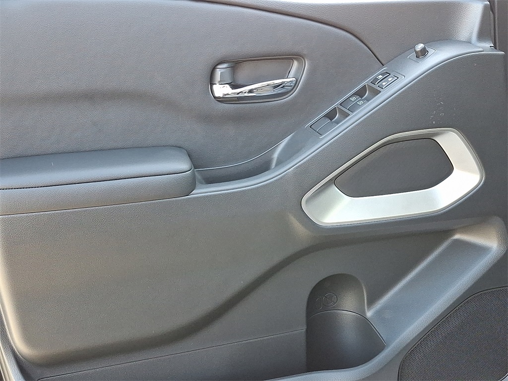 2026 Nissan Frontier SV - Photo 8