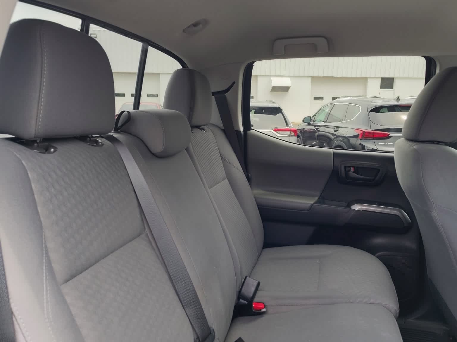 2020 Toyota Tacoma SR5 - Photo 12