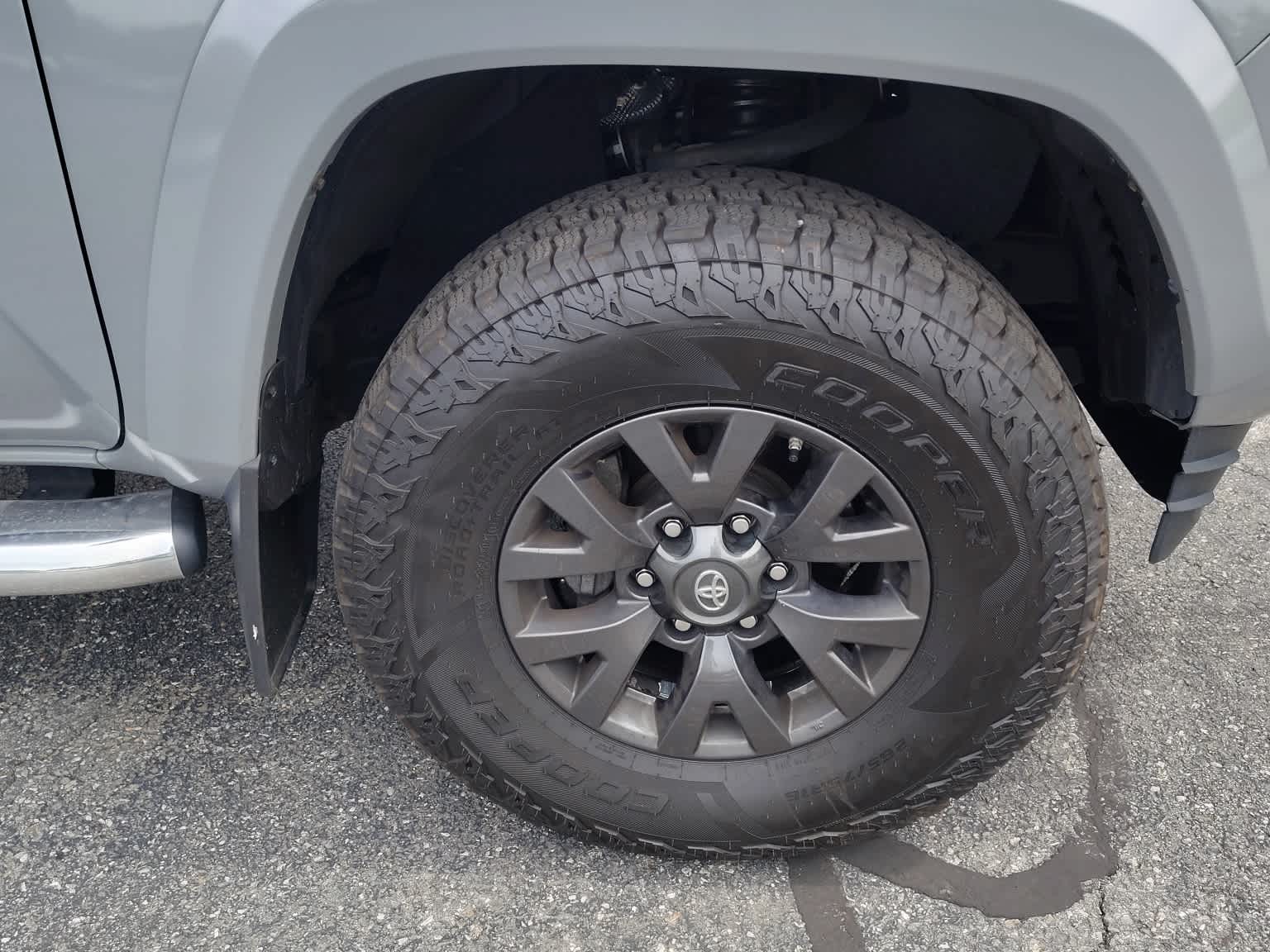 2020 Toyota Tacoma SR5 - Photo 8