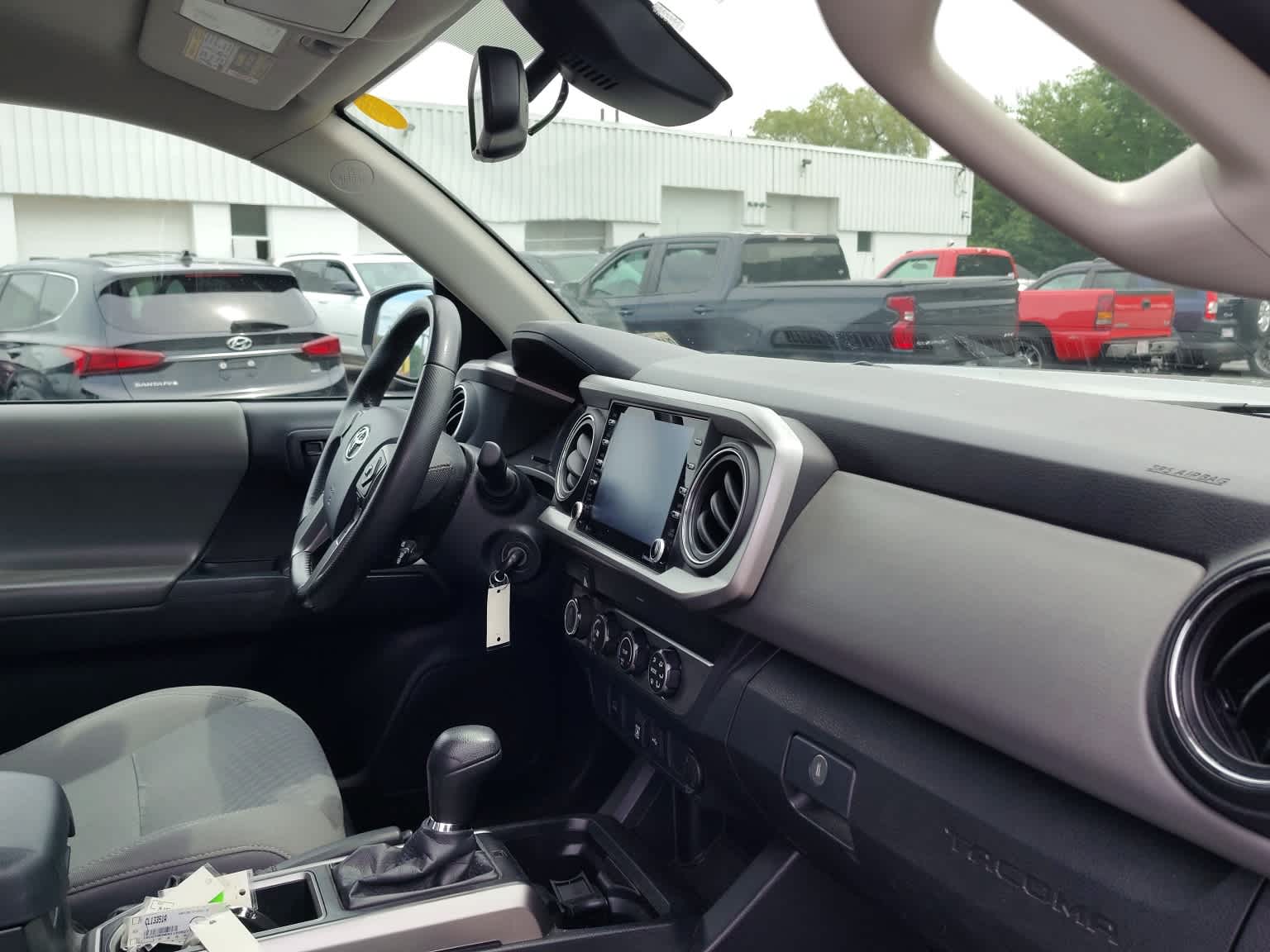 2020 Toyota Tacoma SR5 - Photo 9
