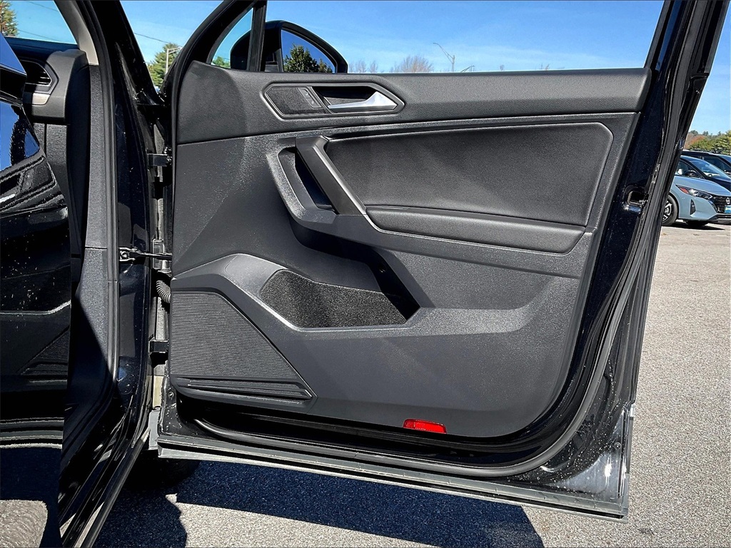 2021 Volkswagen Tiguan 2.0T SE - Photo 11