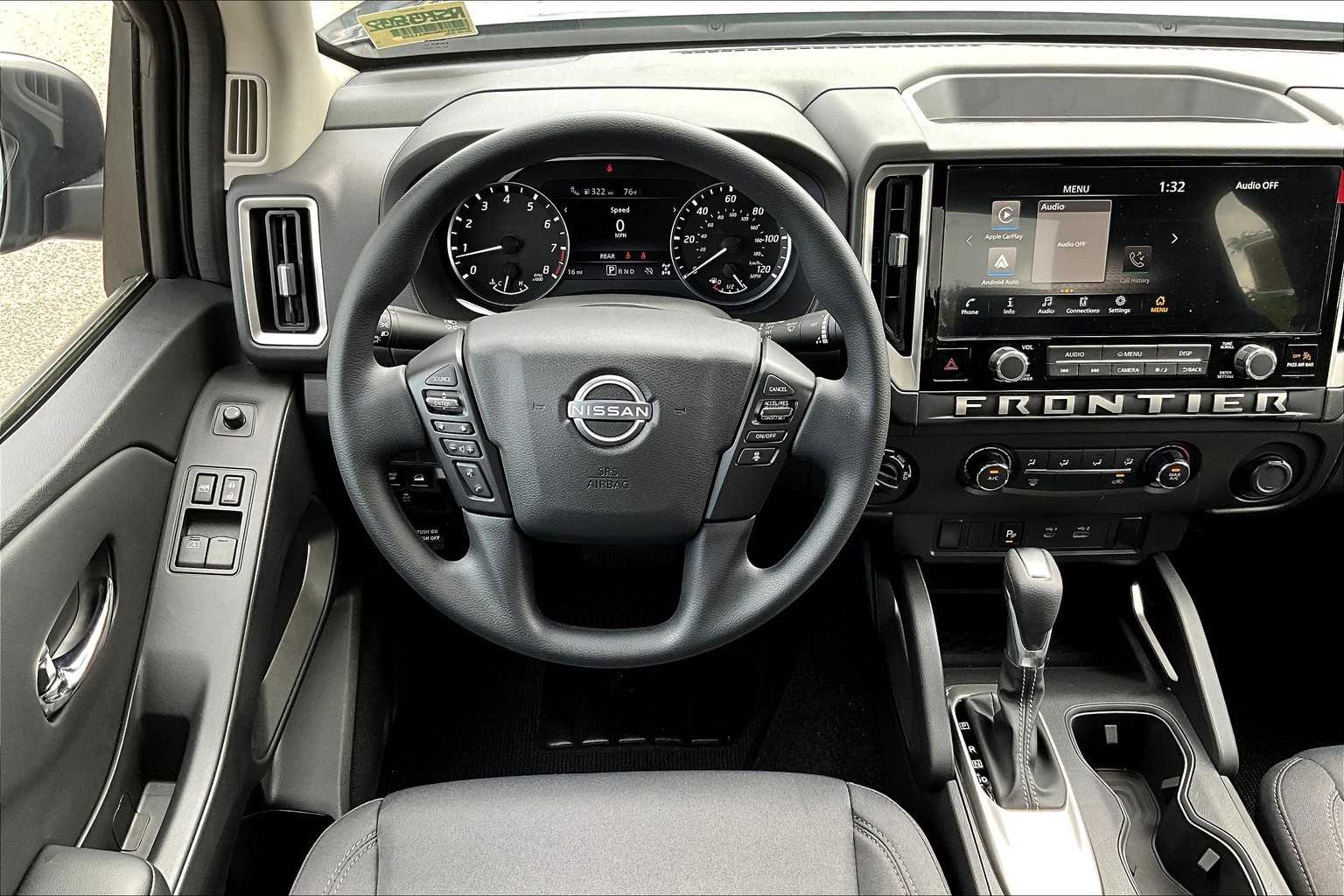 2025 Nissan Frontier SV - Photo 17