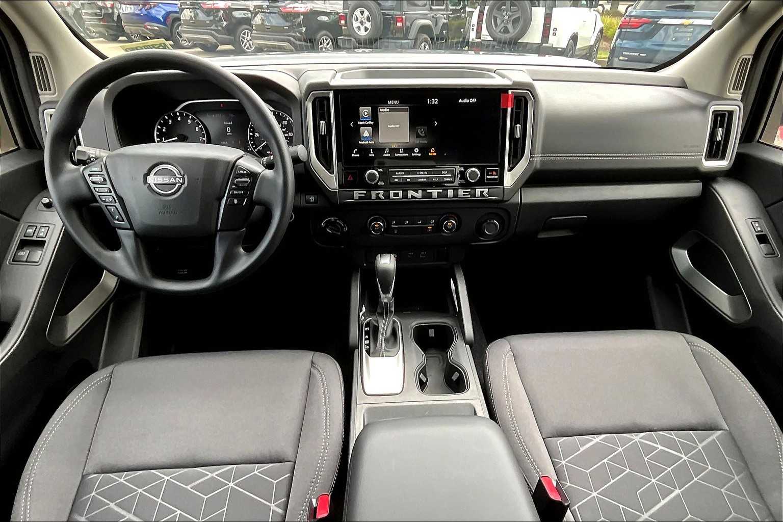 2025 Nissan Frontier SV - Photo 21