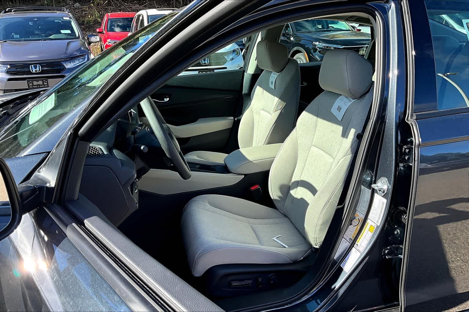 2025 Honda Accord SE - Photo 11