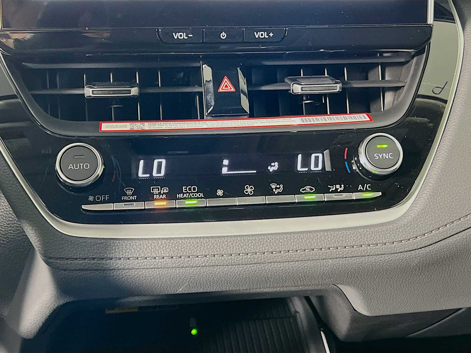 2026 Toyota Corolla Cross XLE - Photo 10