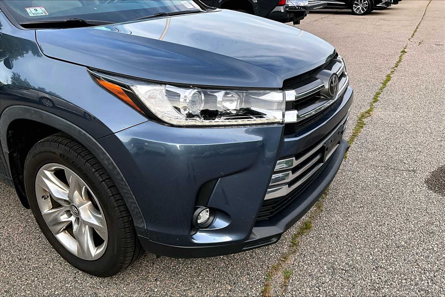 2019 Toyota Highlander Limited - Photo 5