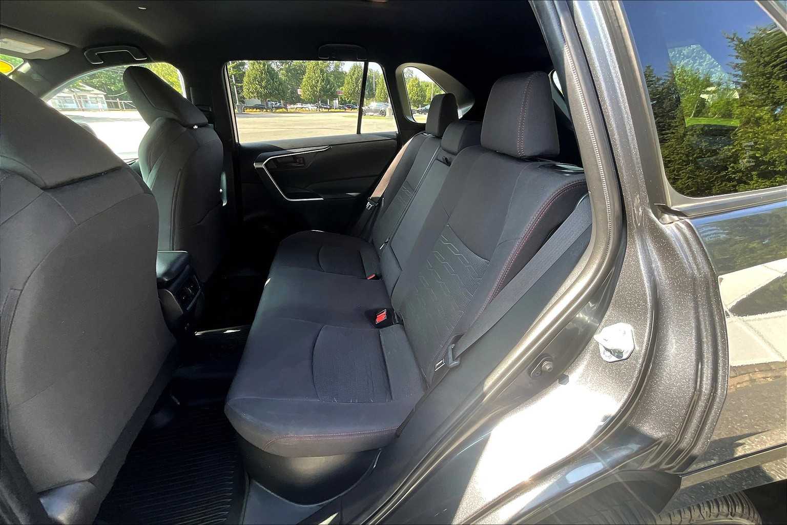 2021 Toyota RAV4 Prime SE - Photo 15