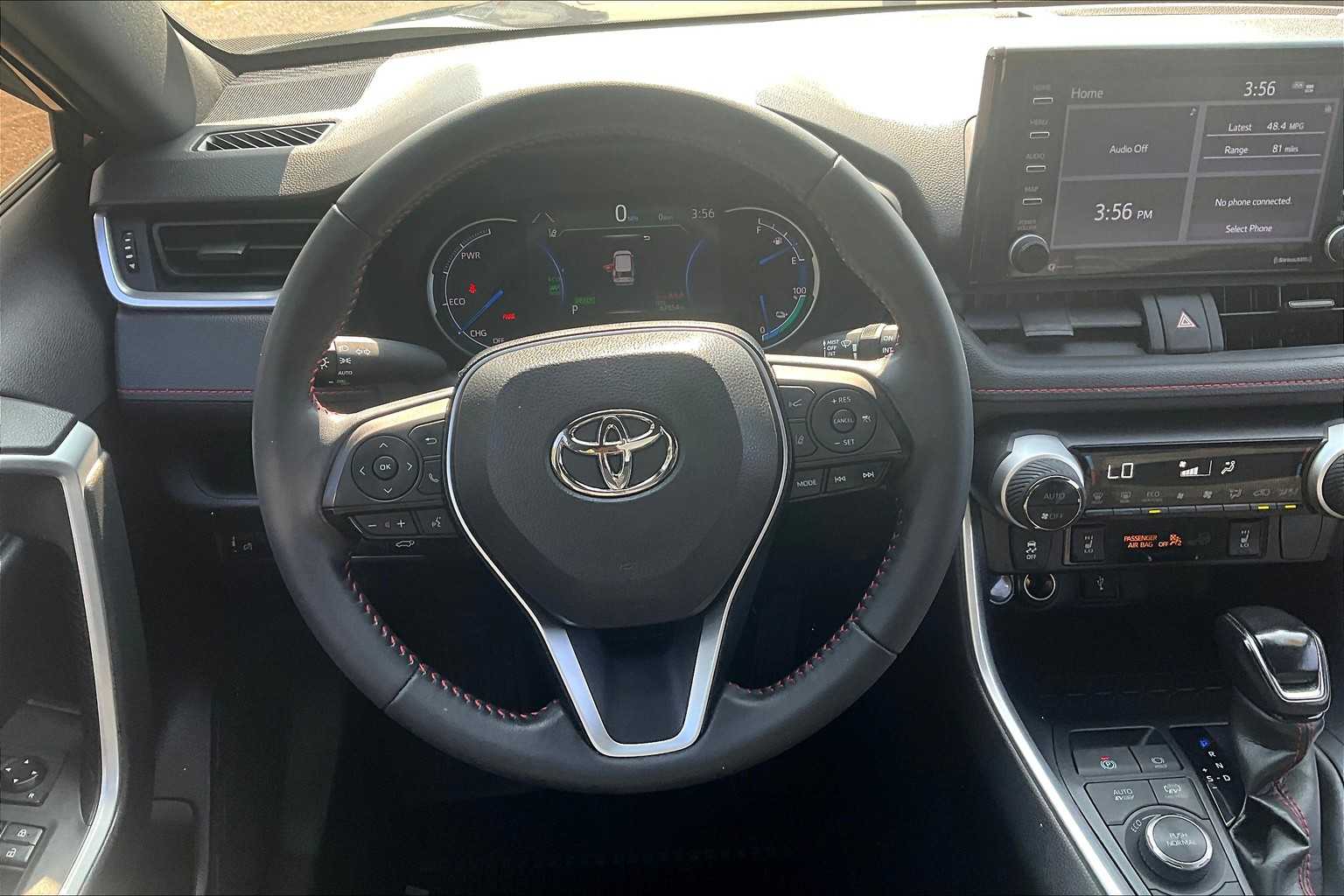 2021 Toyota RAV4 Prime SE - Photo 17