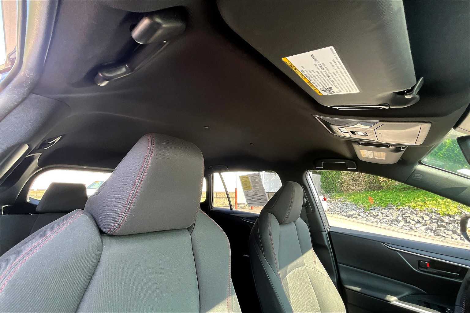 2021 Toyota RAV4 Prime SE - Photo 22