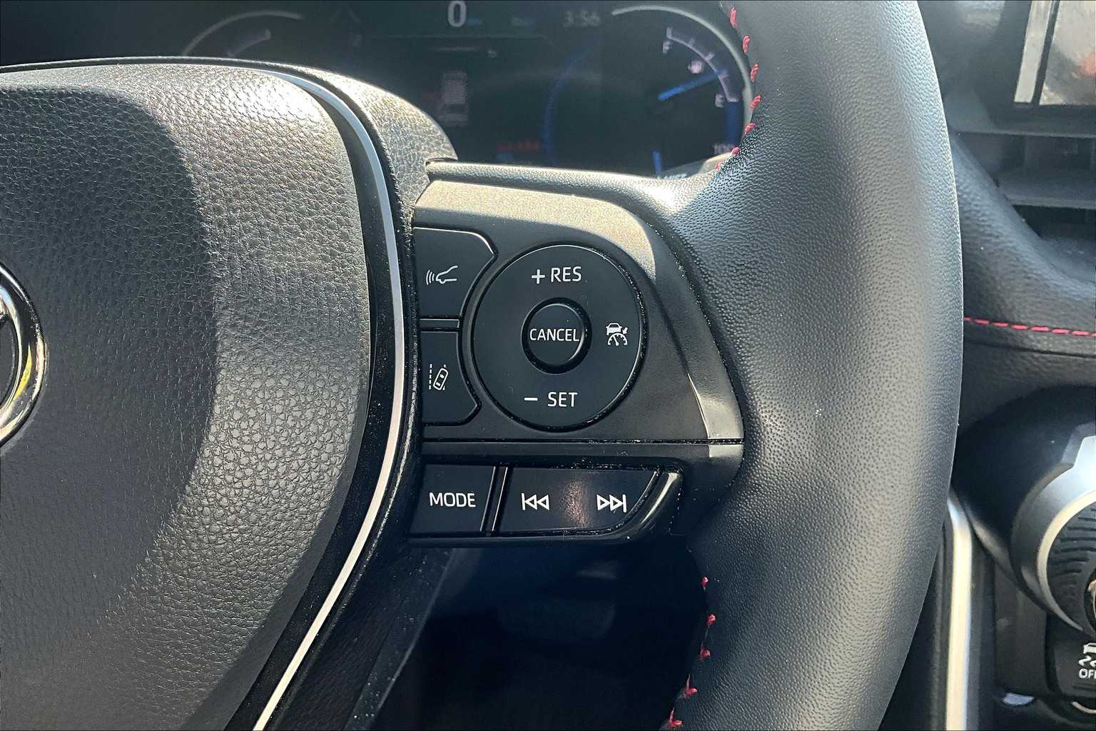 2021 Toyota RAV4 Prime SE - Photo 24
