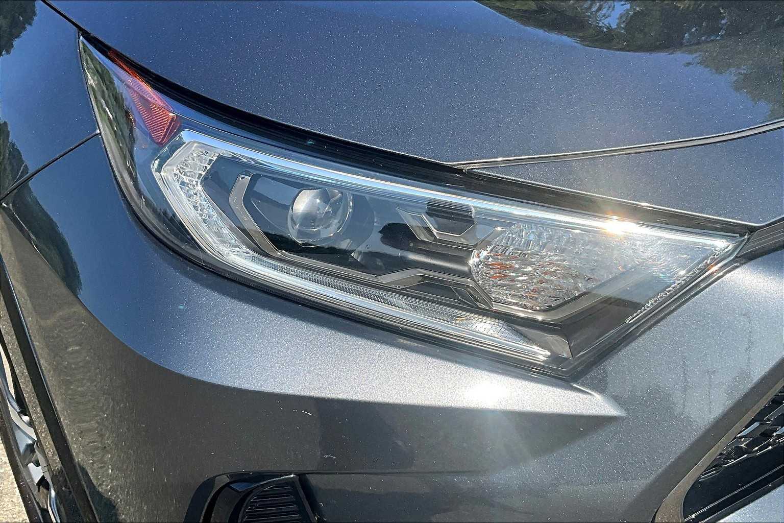 2021 Toyota RAV4 Prime SE - Photo 33