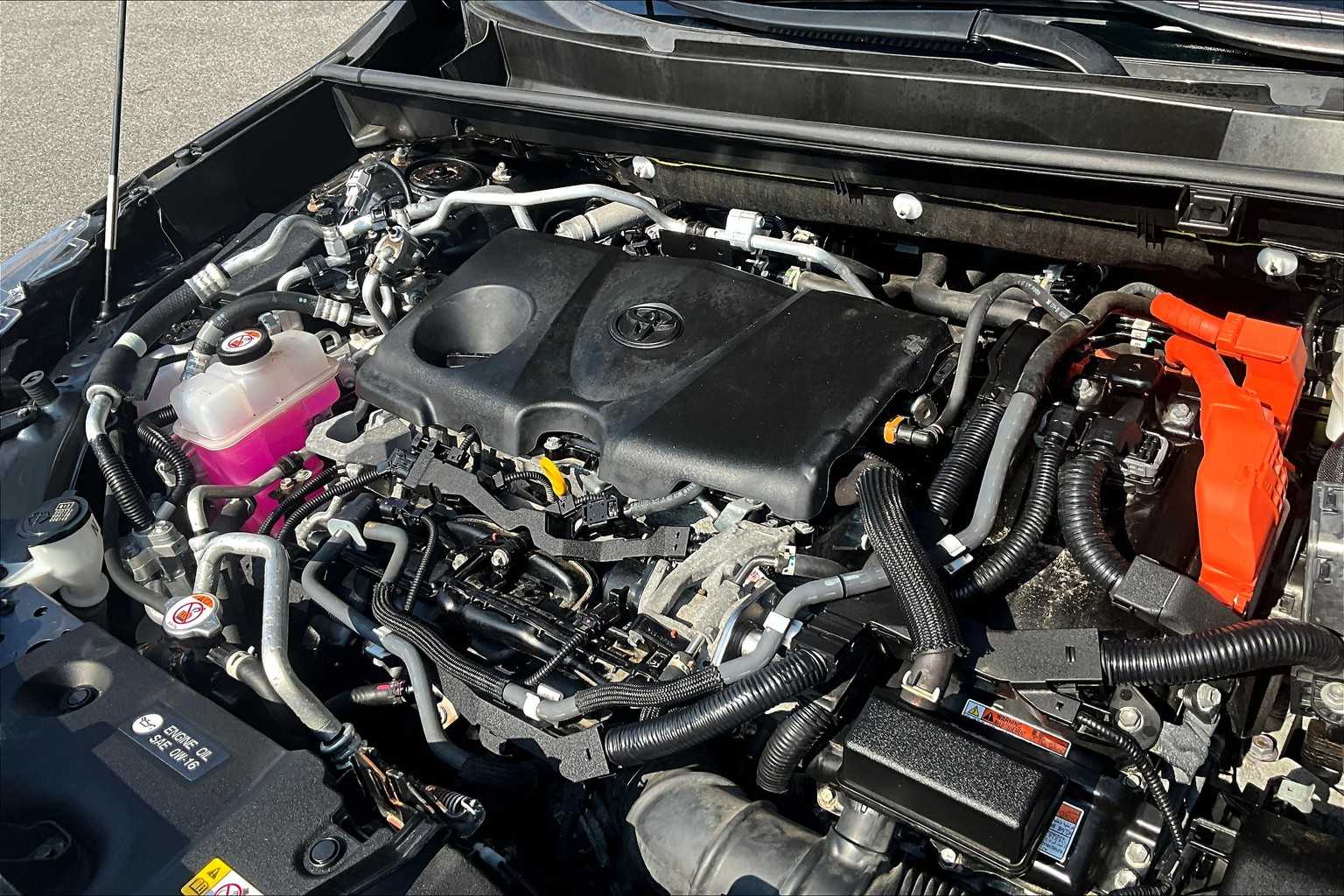 2021 Toyota RAV4 Prime SE - Photo 35