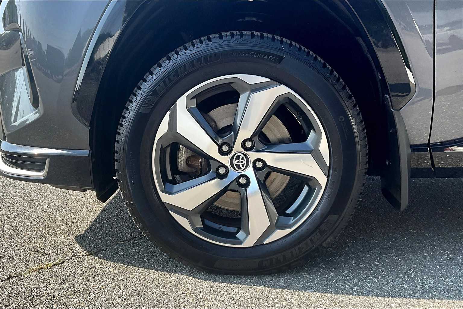 2021 Toyota RAV4 Prime SE - Photo 7