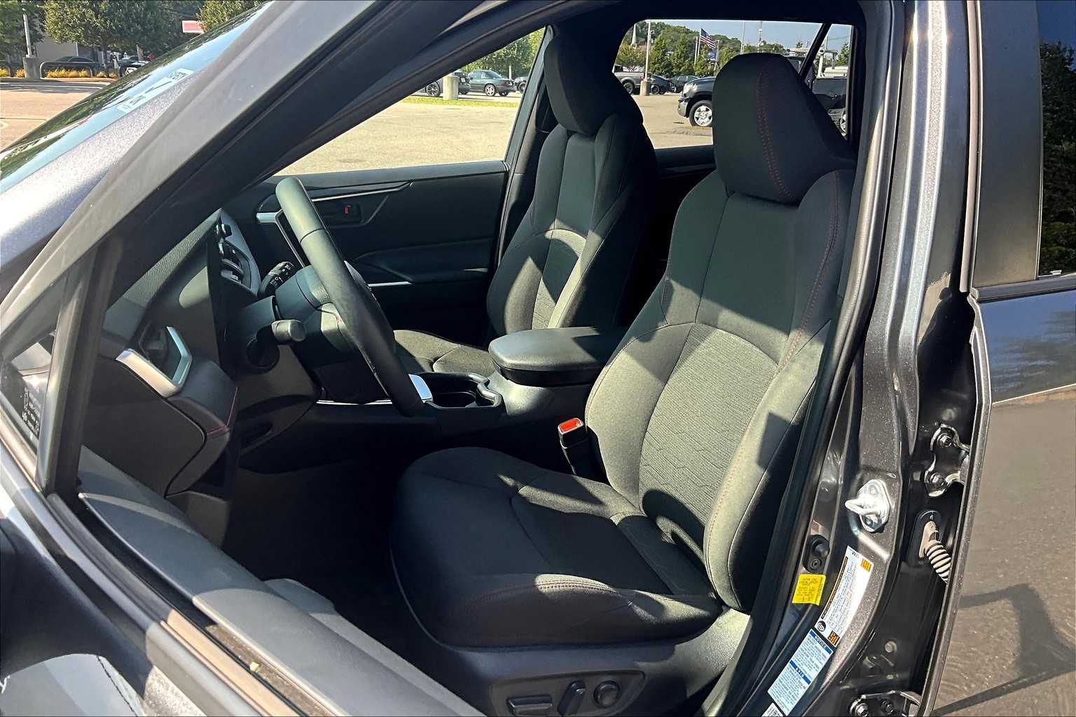 2021 Toyota RAV4 Prime SE - Photo 10