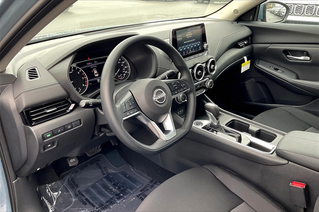 2025 Nissan Sentra SV - Photo 9