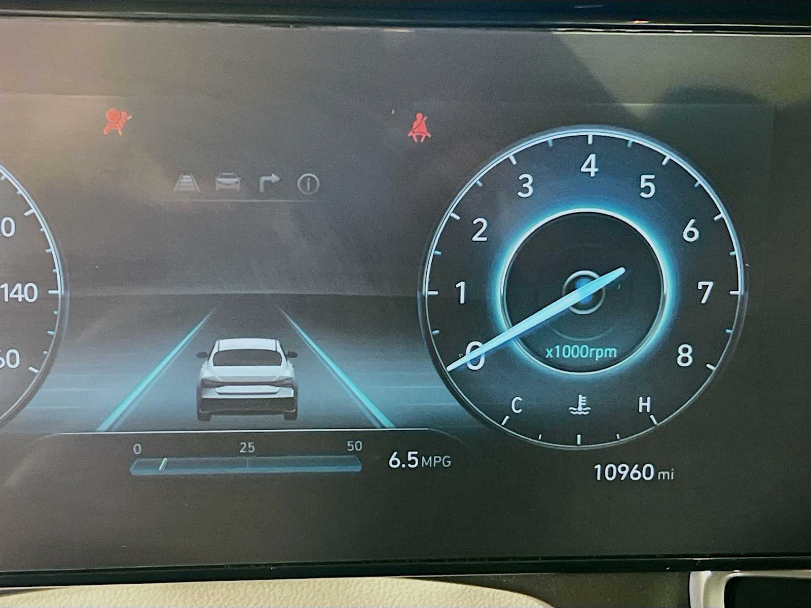 2024 Hyundai Elantra SEL - Photo 12