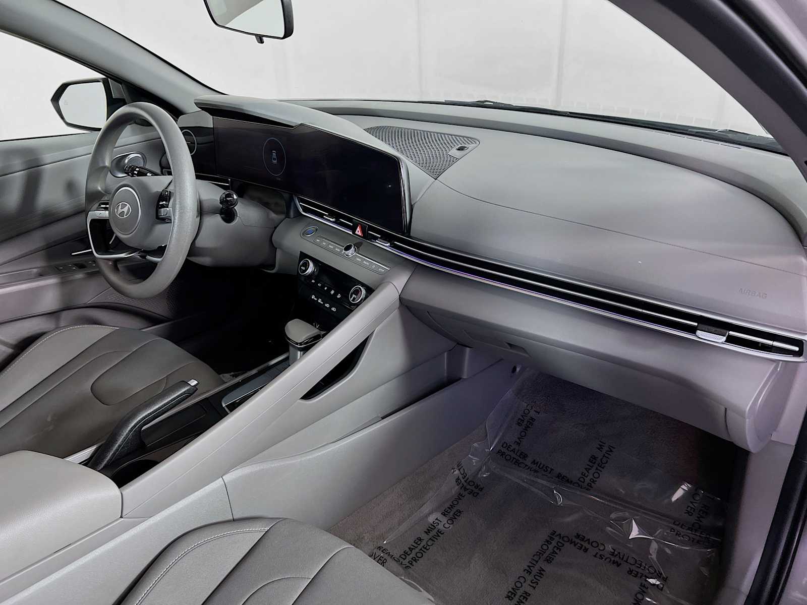 2024 Hyundai Elantra SEL - Photo 28