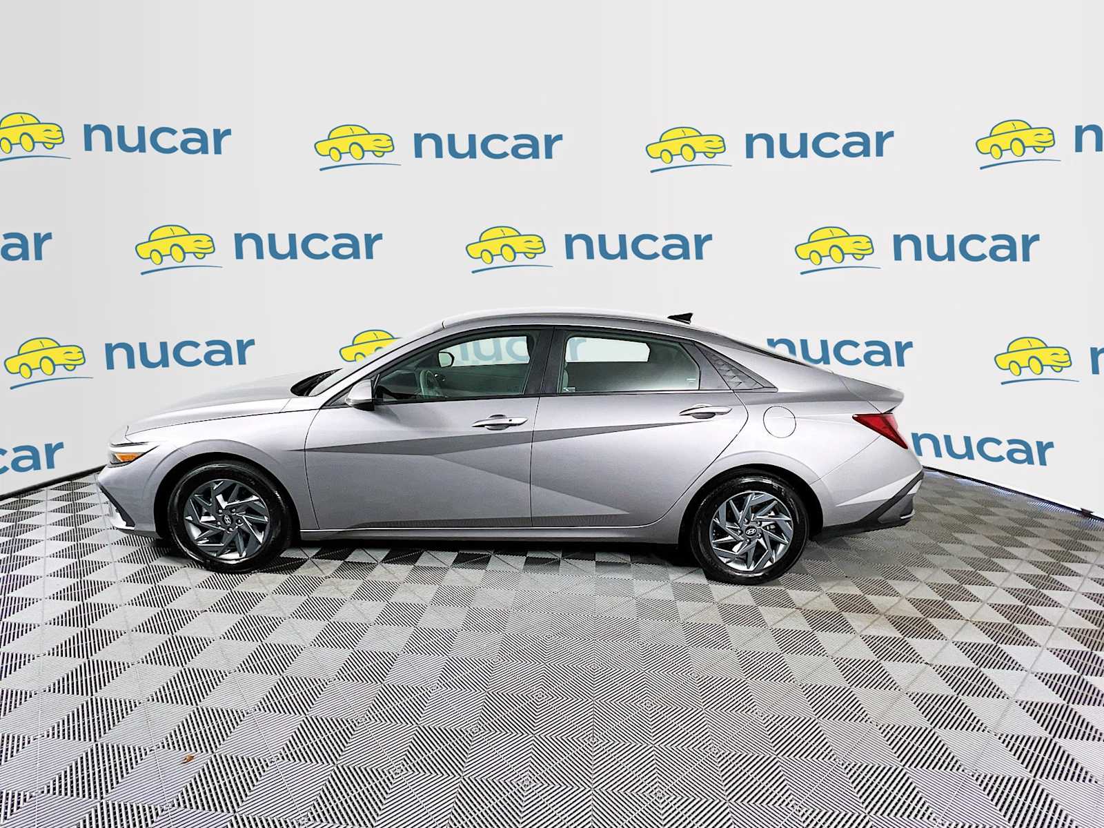 2024 Hyundai Elantra SEL - Photo 4