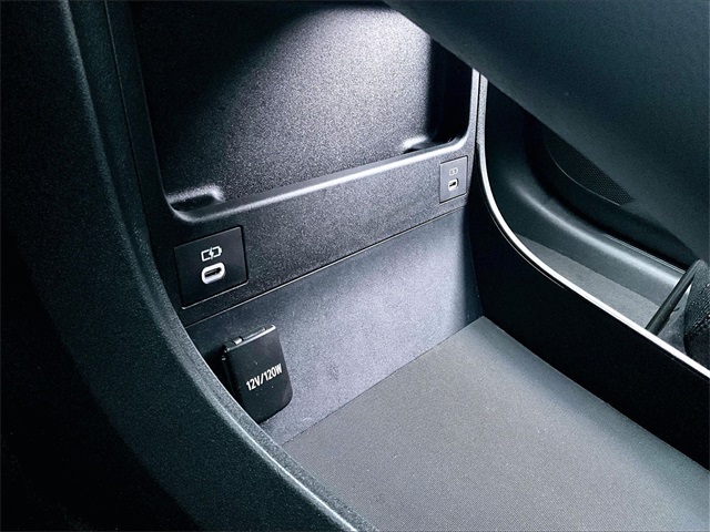 2024 Subaru Solterra Premium - Photo 27