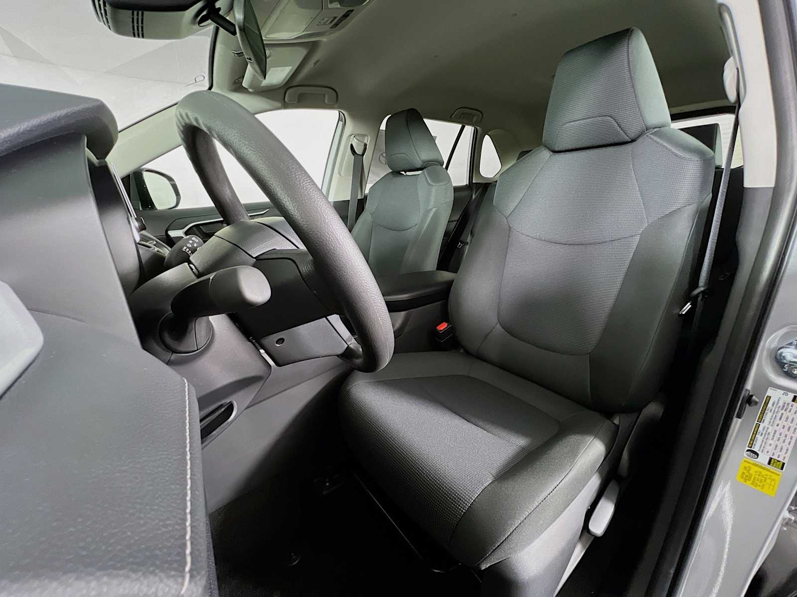 2025 Toyota RAV4 LE - Photo 12