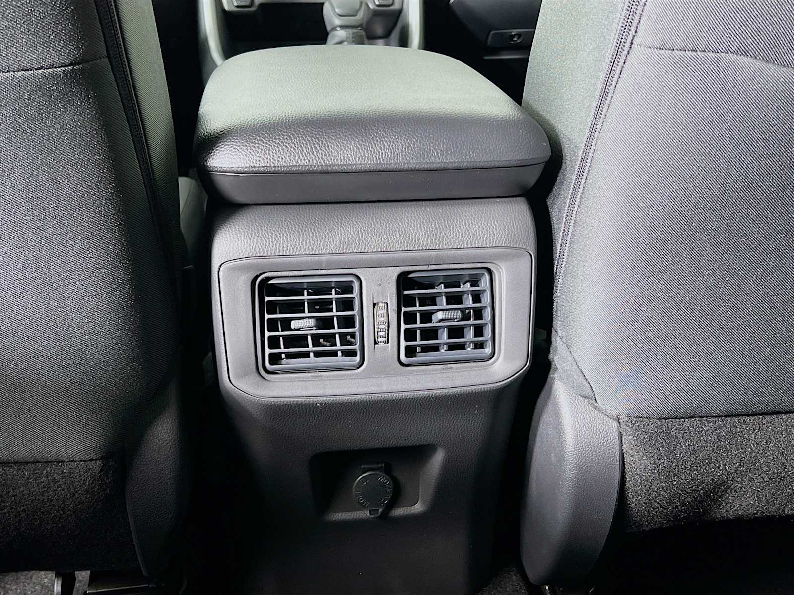 2025 Toyota RAV4 LE - Photo 14