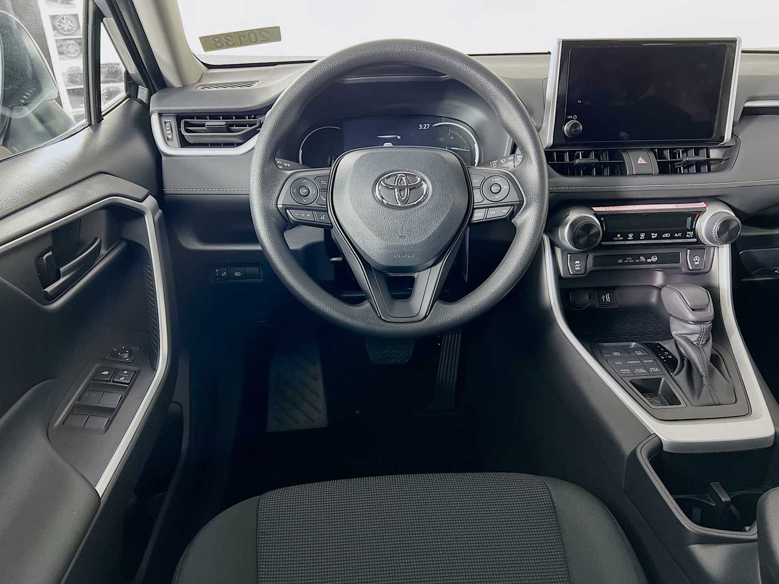 2025 Toyota RAV4 LE - Photo 15