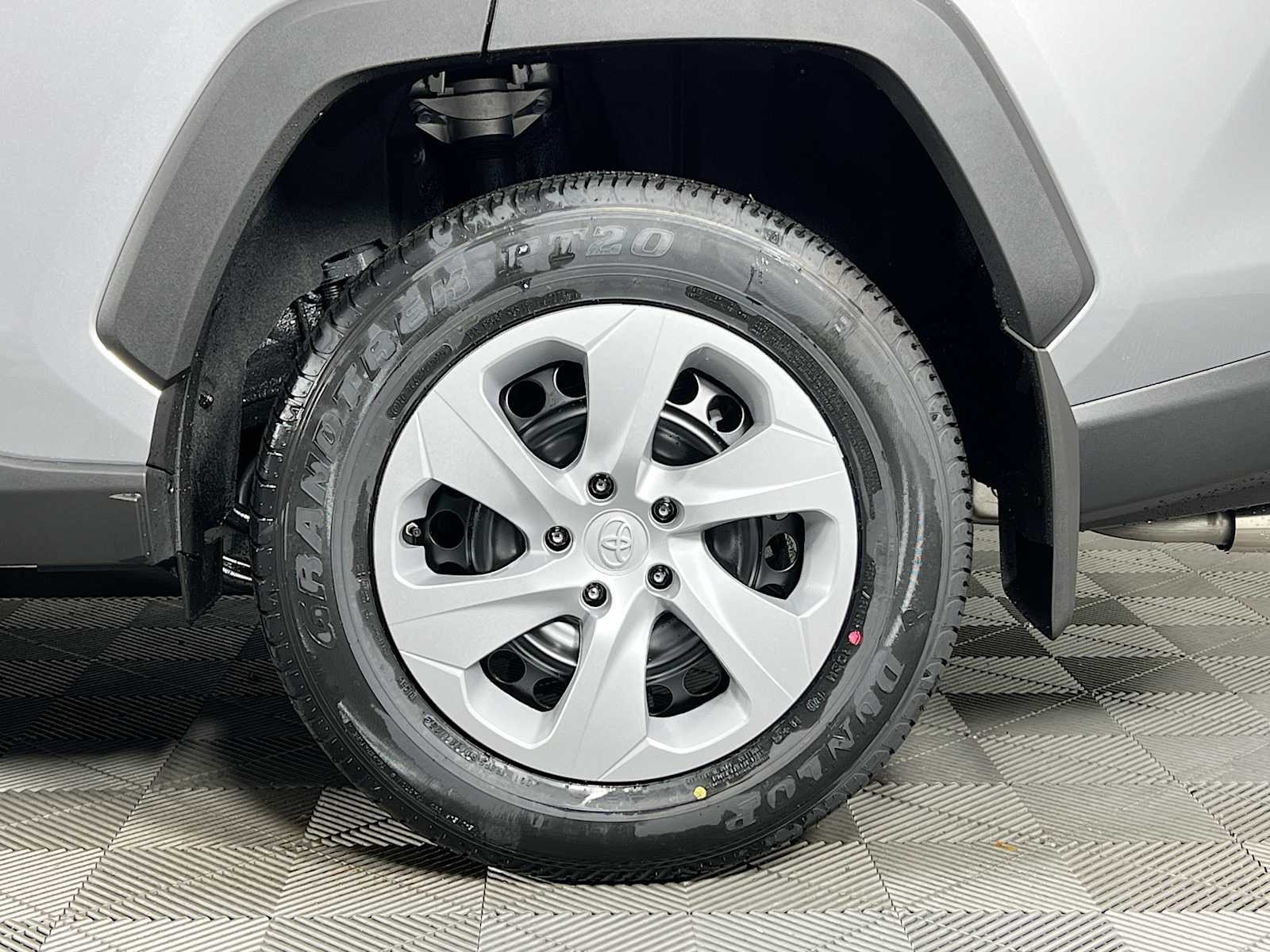 2025 Toyota RAV4 LE - Photo 19