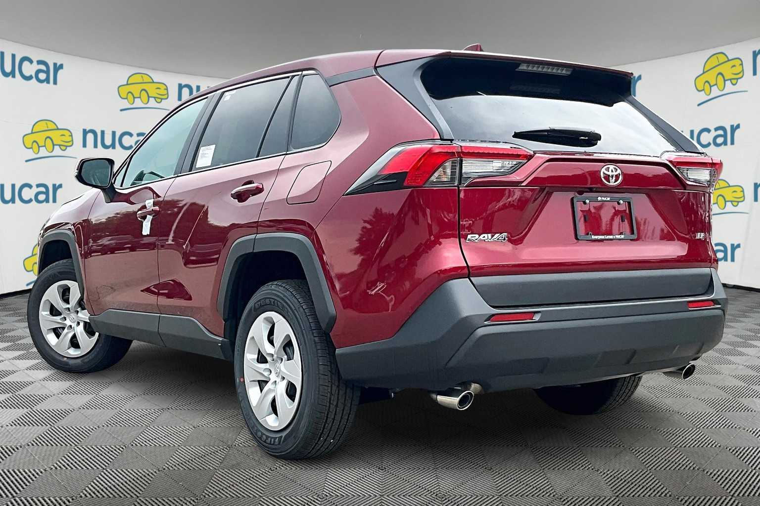 2025 Toyota RAV4 LE - Photo 5
