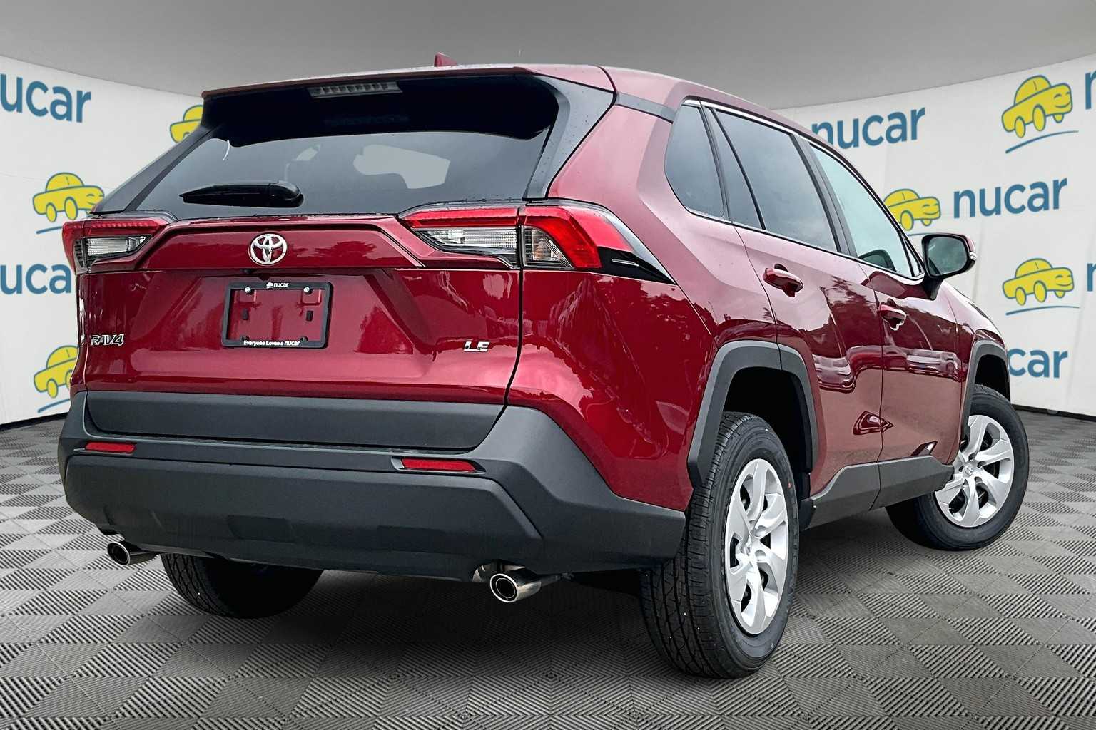 2025 Toyota RAV4 LE - Photo 7