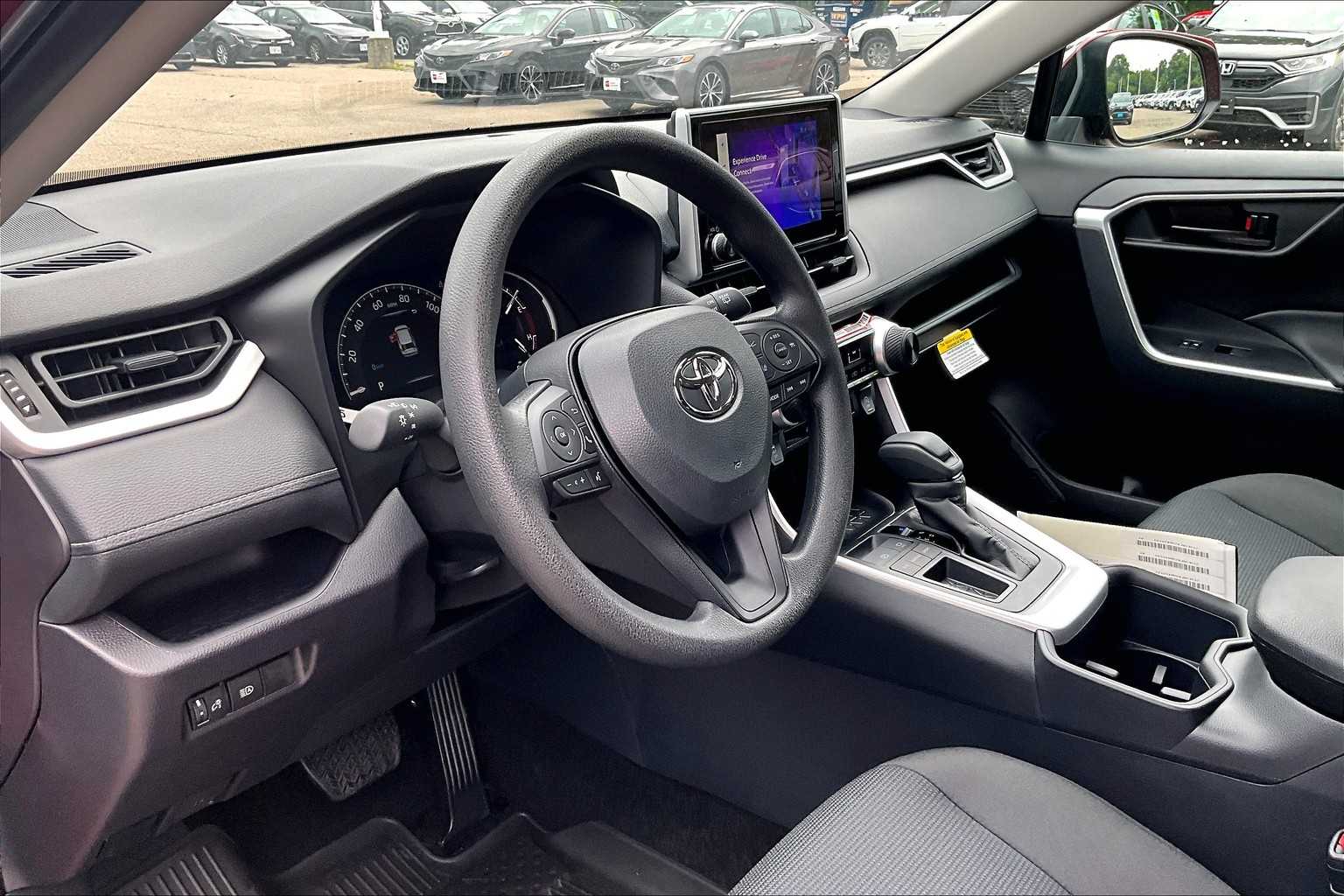 2025 Toyota RAV4 LE - Photo 9