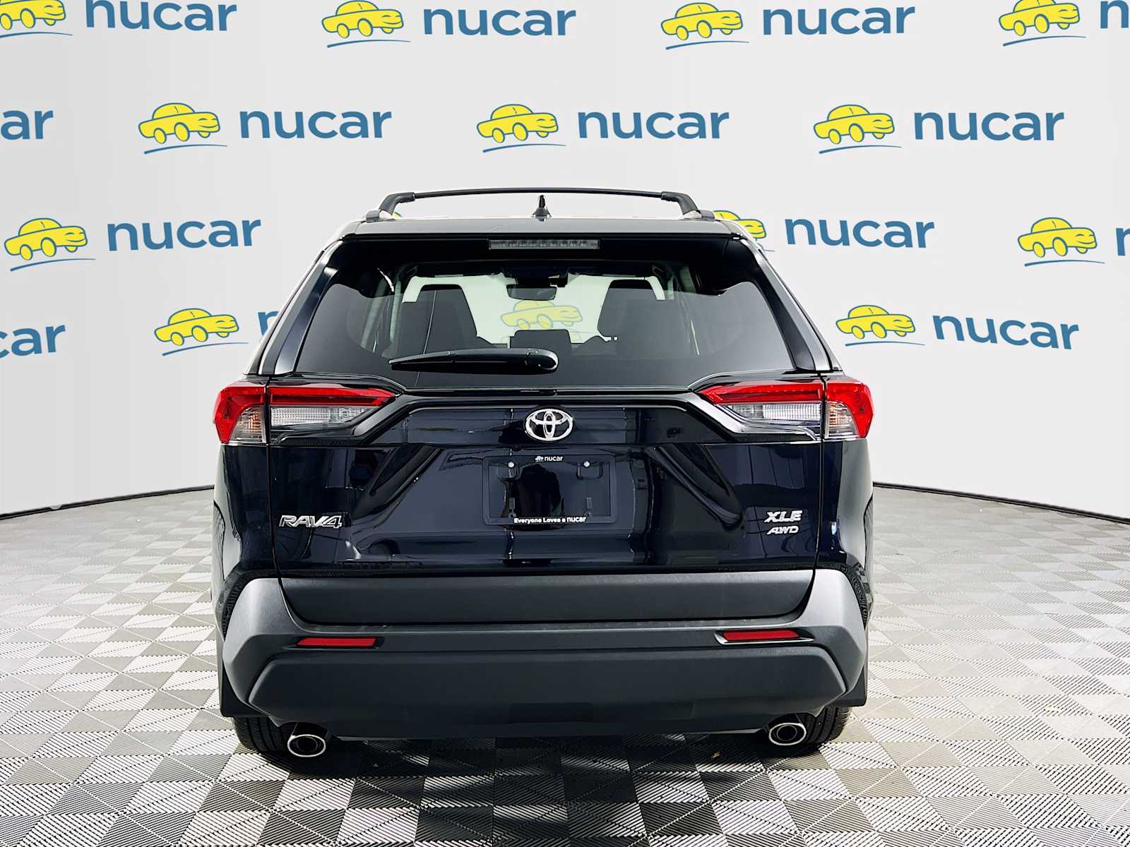 2025 Toyota RAV4 XLE - Photo 5