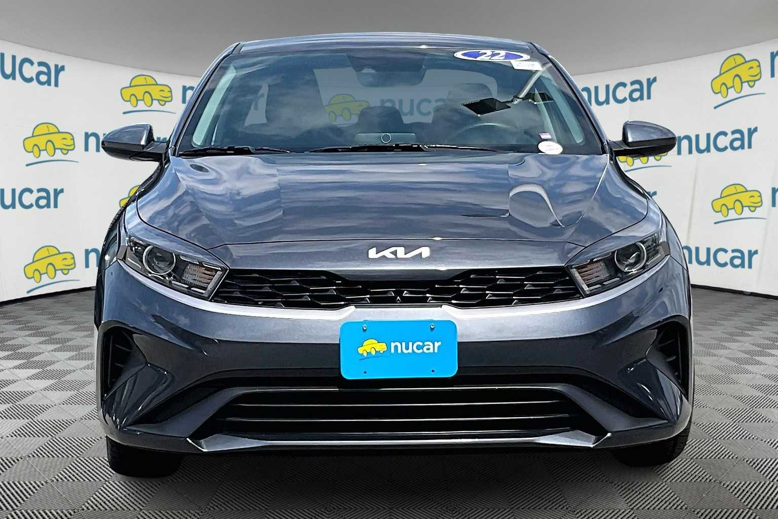 2022 Kia Forte LXS - Photo 2