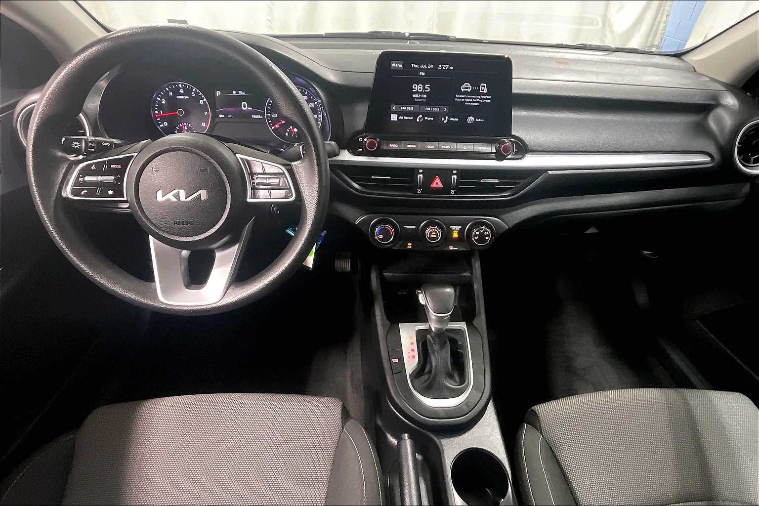 2022 Kia Forte LXS - Photo 21