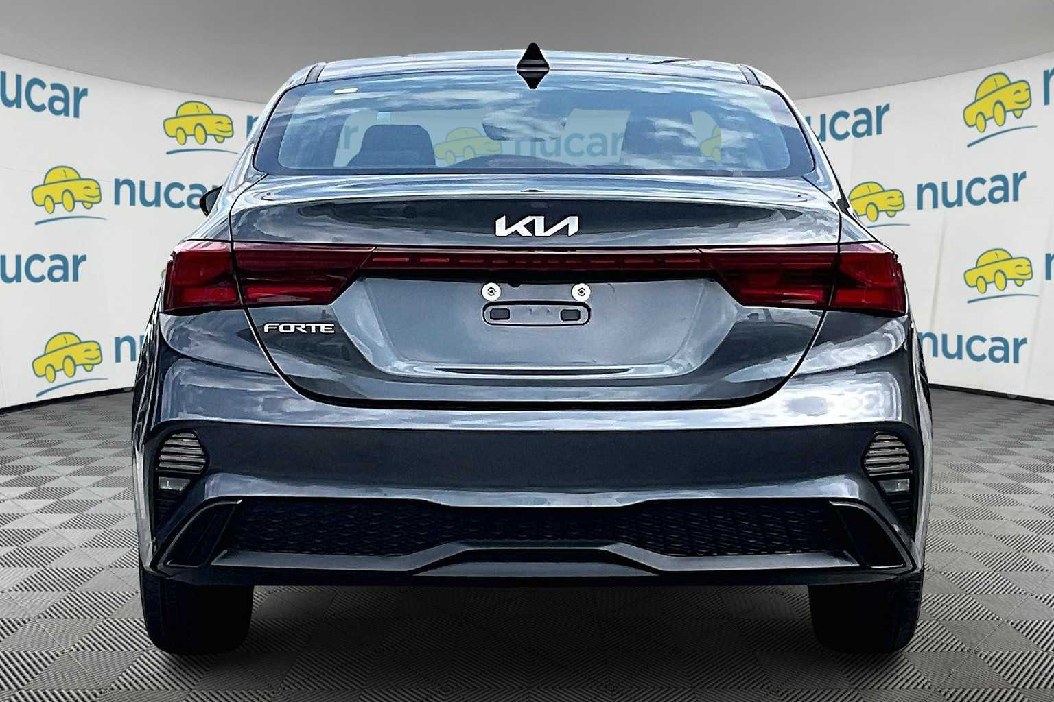 2022 Kia Forte LXS - Photo 5