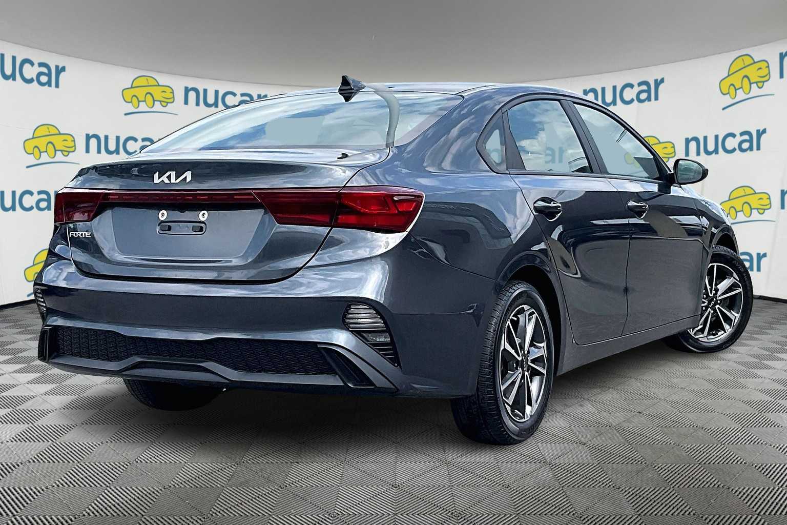 2022 Kia Forte LXS - Photo 6