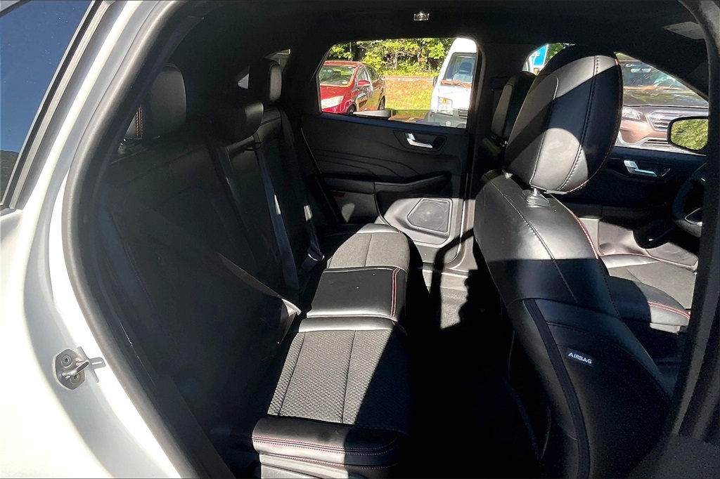 2024 Ford Escape ST-Line Select - Photo 16