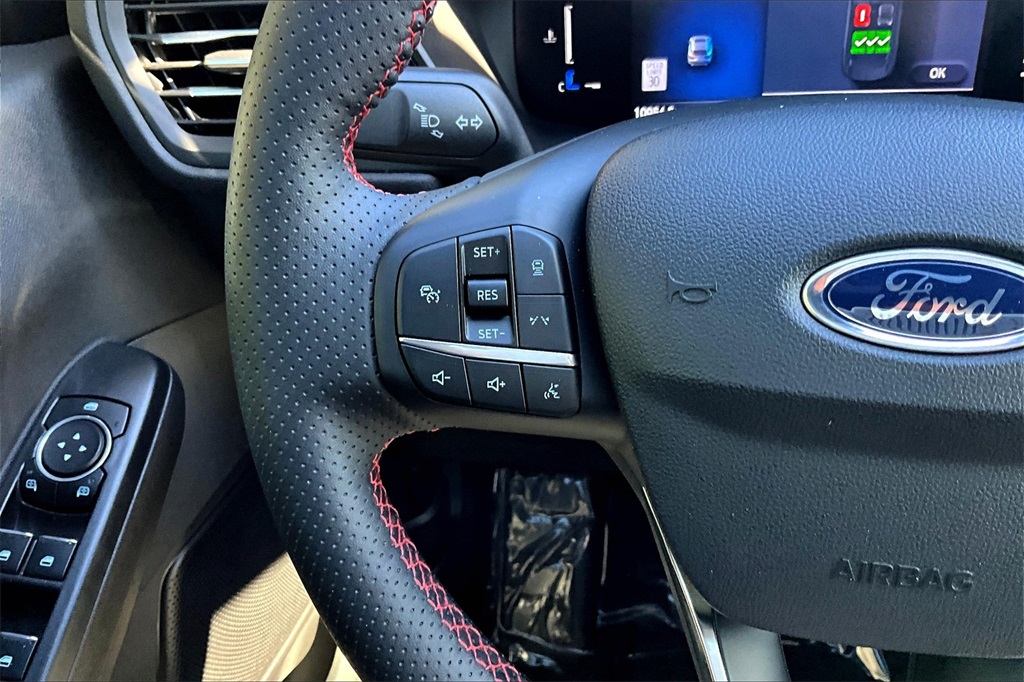 2024 Ford Escape ST-Line Select - Photo 23