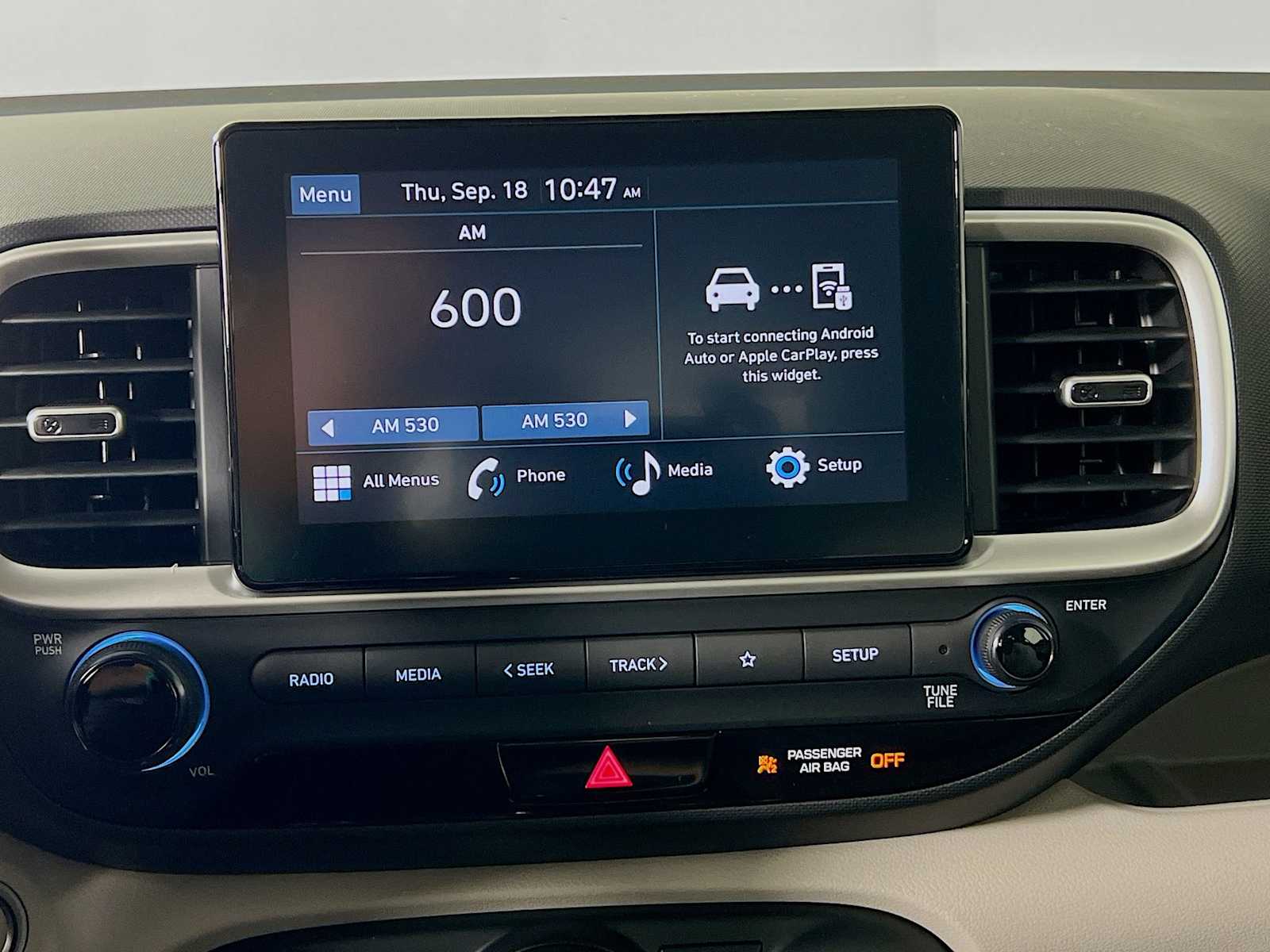 2025 Hyundai Venue SEL - Photo 8