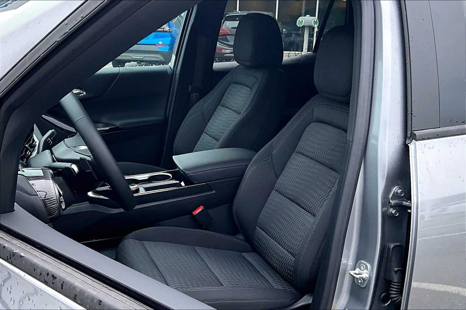 2026 Chevrolet Equinox AWD LT - Photo 11