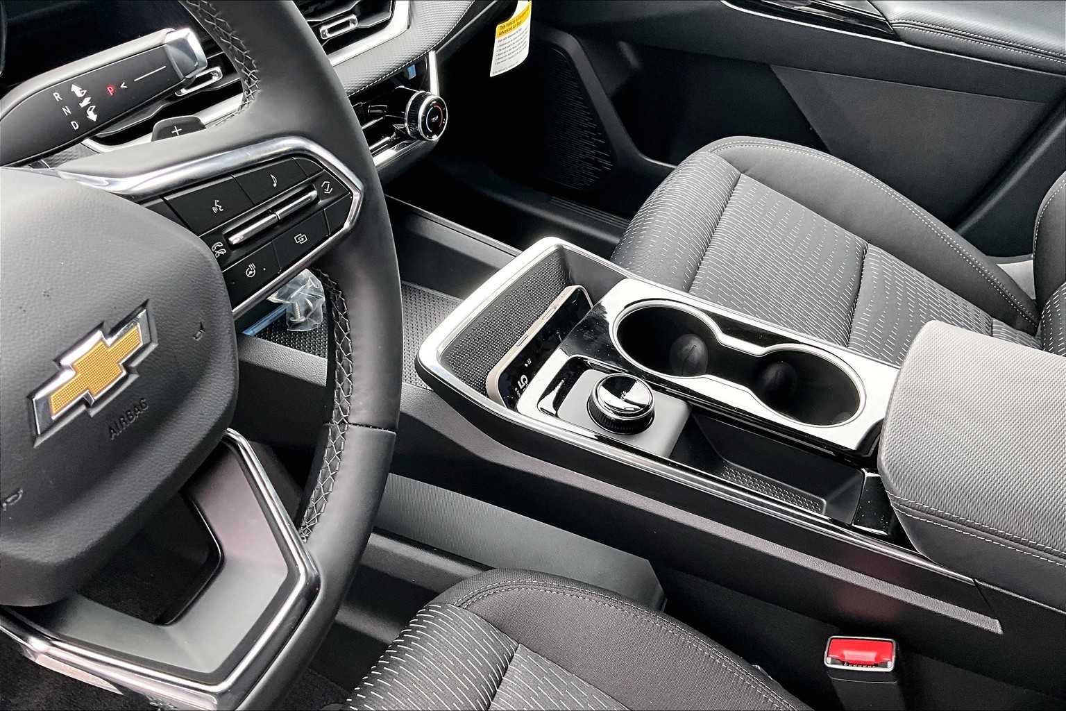2026 Chevrolet Equinox AWD LT - Photo 14