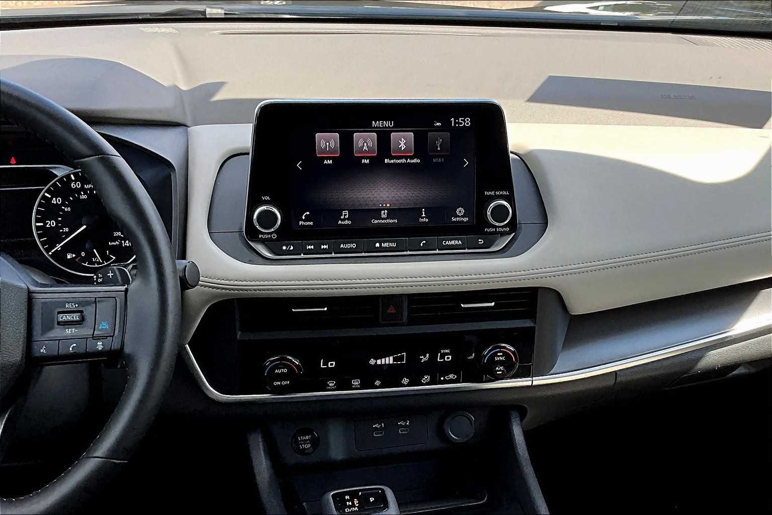 2025 Nissan Rogue SV - Photo 18