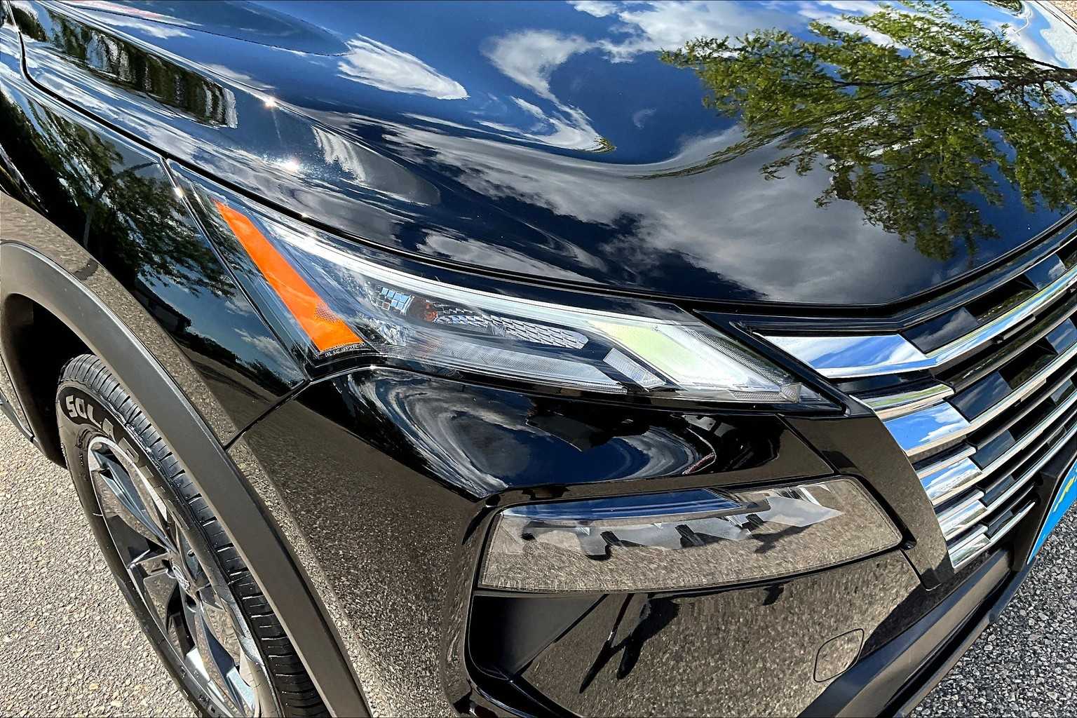 2025 Nissan Rogue SV - Photo 31