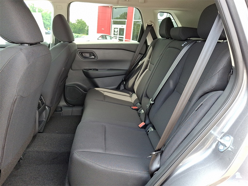2025 Nissan Rogue S - Photo 6