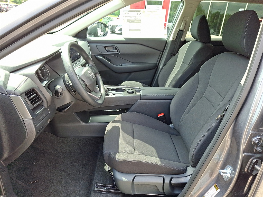 2025 Nissan Rogue S - Photo 9