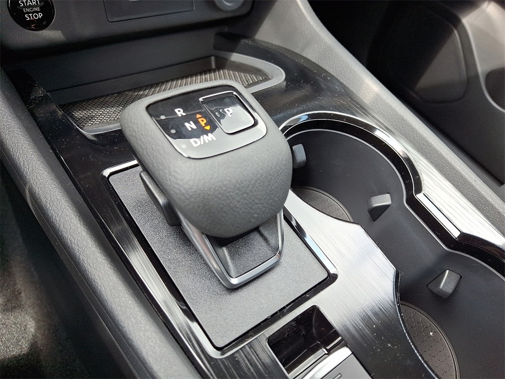 2025 Nissan Rogue S - Photo 10